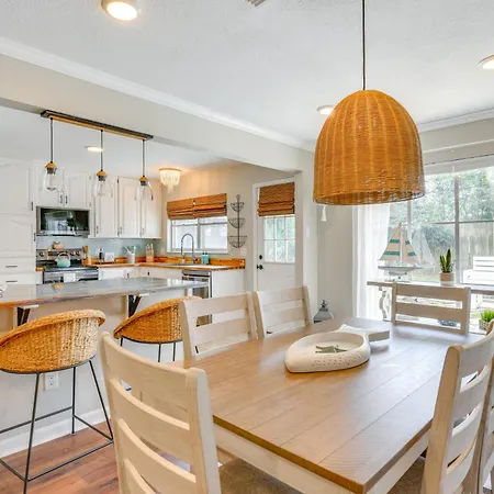 2 Mi To Shore Modern Retreat In Fort Walton Beach